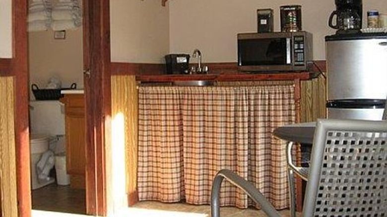 <b>McKinley Creekside Cabins Suite</b>. Images powered by <a href="https://www.leonardoworldwide.com/" title="Leonardo Worldwide" target="_blank">Leonardo</a>.