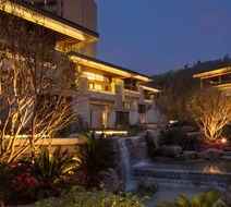 By-Spring Villa Exterior