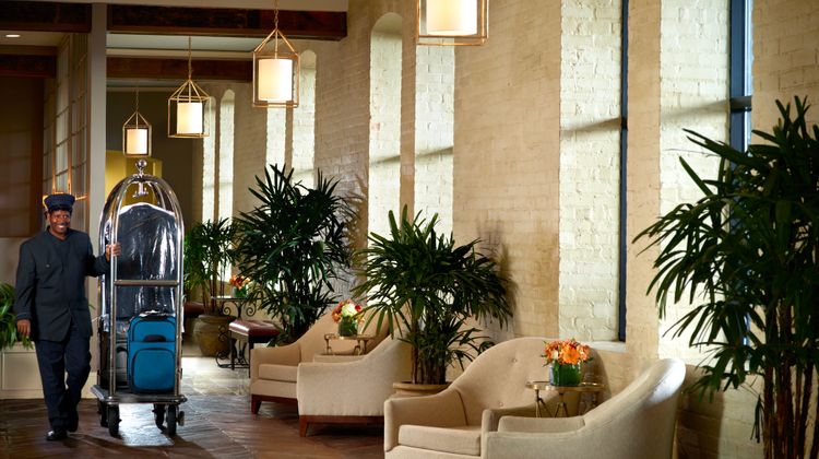 Omni Riverfront Hotel Lobby