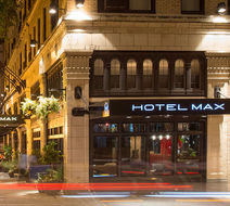 Hotel Max Exterior