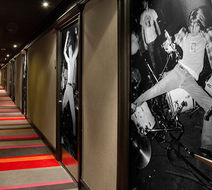 Hotel Max Lobby