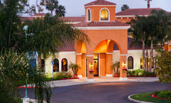 Cortona Inn & Suites Anaheim Resort