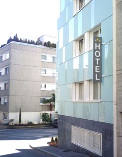 Bon Port Hotel