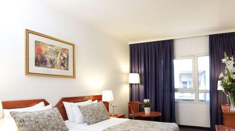Montefiore Hotel Room