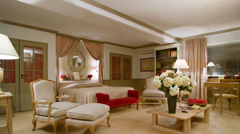 <b>Chateau de Courban Suite</b>. Images powered by <a href="https://www.leonardoworldwide.com/" title="Leonardo Worldwide" target="_blank">Leonardo</a>.