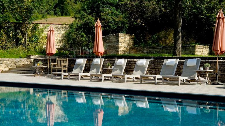 <b>Chateau de Courban Pool</b>. Images powered by <a href="https://www.leonardoworldwide.com/" title="Leonardo Worldwide" target="_blank">Leonardo</a>.