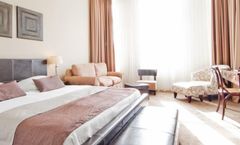 Hotel Chariot