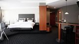 Boston HH Hotel Room