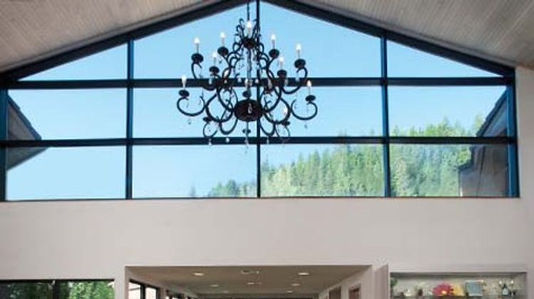 Wallace Inn Lobby