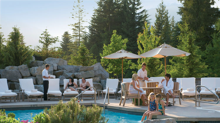 Four Seasons Resort Whistler Pool