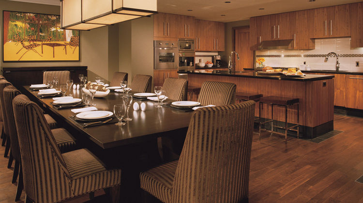 Four Seasons Resort Whistler Suite