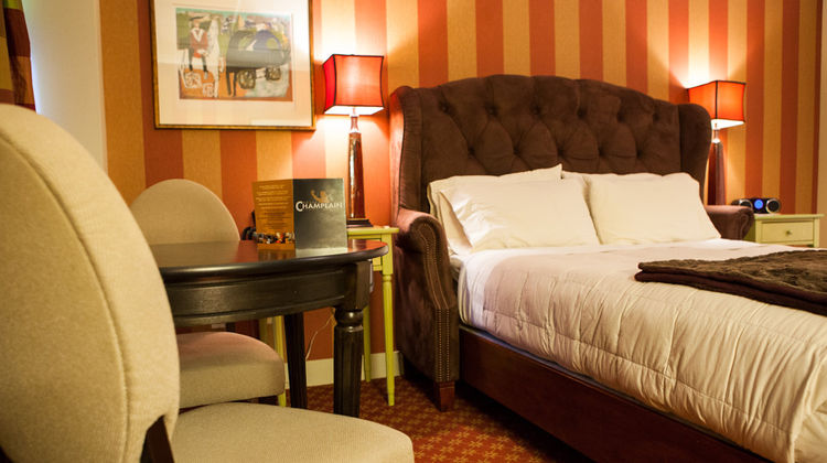 Hotel Champlain Room