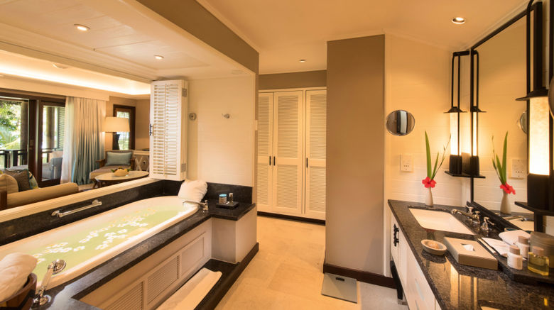 <b>Constance Lemuria, Seychelles Room</b>. Images powered by <a href="https://leonardo.com/" title="Leonardo Worldwide" target="_blank">Leonardo</a>.
