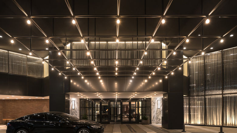 Four Seasons Hotel Houston Houston Tx Hotels Deluxe Hotels In Houston Gds Reservation Codes Travelage West