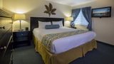 Sailport Waterfront Suites Room