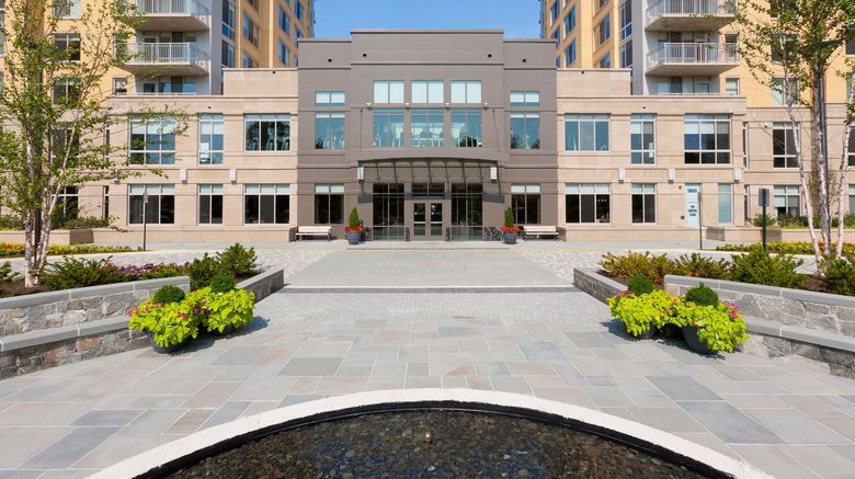 <b>Harrison at Reston Town Center Exterior</b>. Images powered by <a href="https://www.leonardoworldwide.com/" title="Leonardo Worldwide" target="_blank">Leonardo</a>.