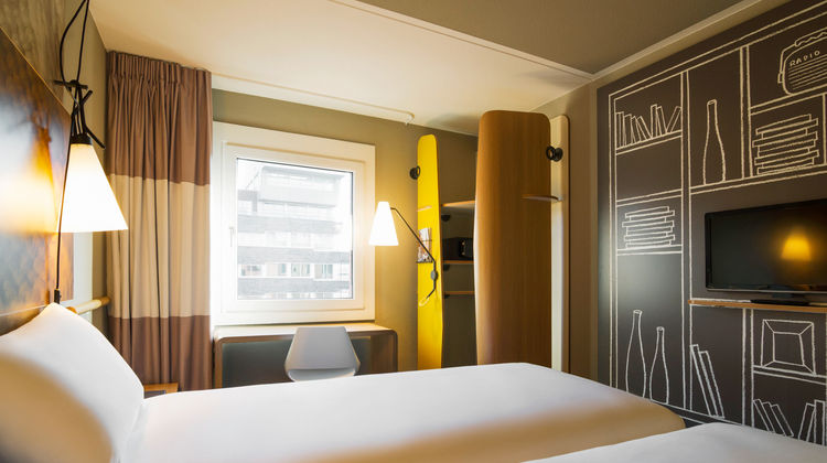 Ibis Hotel off Grand Place Room