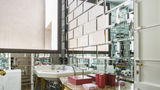 G-Rough Luxury Suites Room