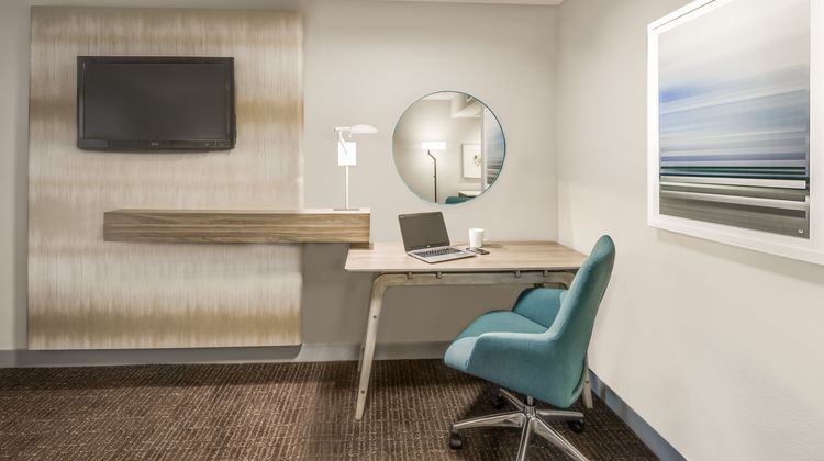 Crowne Plaza Suites Suite