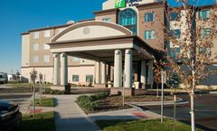 Holiday Inn Express & Suites KCI Airport