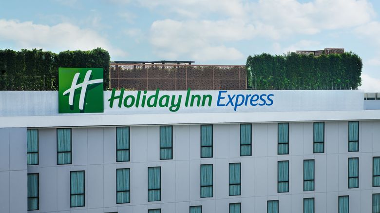 Holiday Inn Express Soi Soonvijai Tourist Class Bangkok Thailand Hotels Gds Reservation Codes Travel Weekly