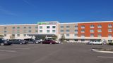 Holiday Inn Express & Suites Tampa Exterior