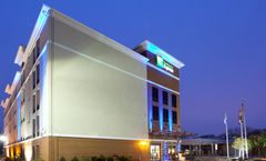 Holiday Inn Express Washington DC-BW Pkw