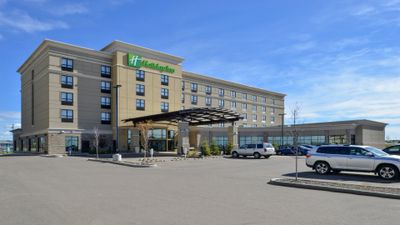 Holiday Inn and Suites Edmonton Airport