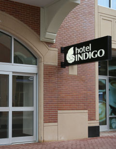 Hotel Indigo Naperville Riverwalk