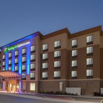 Holiday Inn Express & Suites Orleans SW