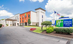 Holiday Inn Express & Suites Arpt Wolf