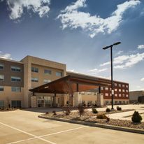 Holiday Inn Express & Suites Mt Vernon