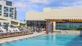 Holiday Inn & Suites Makati Pool