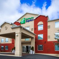 Holiday Inn Express & Suites Reading