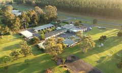 William Macintosh Motor Lodge