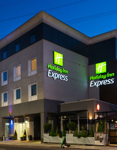 Holiday Inn Express Wimbledon South