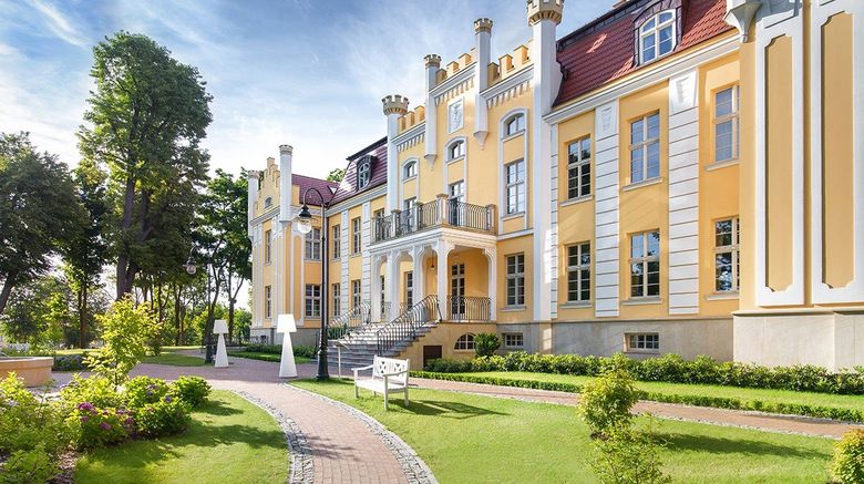 Relais & Chateaux Hotel Quadrille- Gdynia, Poland Hotels ...