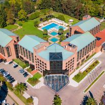 Sheraton Pilar Hotel & Convention Center