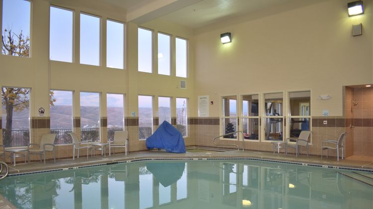 Holiday Inn Express Pool