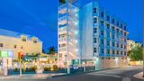 Holiday Inn Express & Suites Nassau Exterior
