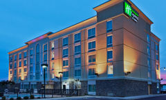 Holiday Inn Express & Suites Jackson NE