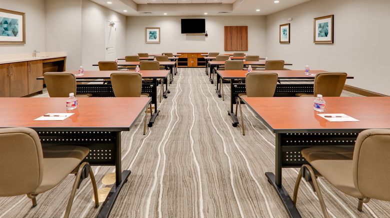 <b>Staybridge Suites Downtown Meeting</b>. Images powered by <a href="https://leonardo.com/" title="Leonardo Worldwide" target="_blank">Leonardo</a>.
