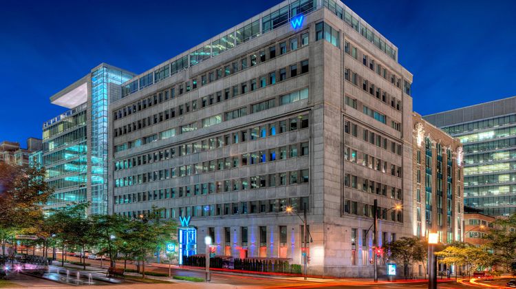 W Montreal Exterior