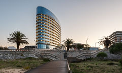 Eurostars Oasis Plaza