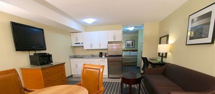 Medicine Hat Suites Room