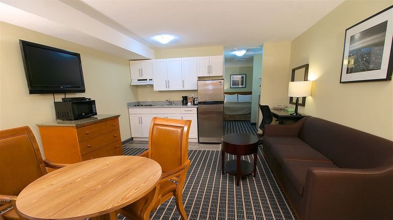 <b>Medicine Hat Suites Room</b>. Images powered by <a href="https://www.leonardoworldwide.com/" title="Leonardo Worldwide" target="_blank">Leonardo</a>.