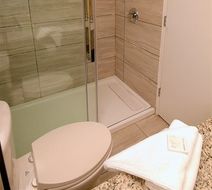 Medicine Hat Suites Room