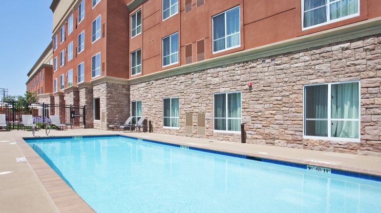 <b>Holiday Inn Hotel & Suites Pool</b>. Images powered by <a href="https://leonardo.com/" title="Leonardo Worldwide" target="_blank">Leonardo</a>.