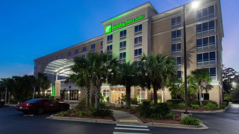 <b>Holiday Inn Hotel & Suites Exterior</b>. Images powered by <a href="https://leonardo.com/" title="Leonardo Worldwide" target="_blank">Leonardo</a>.