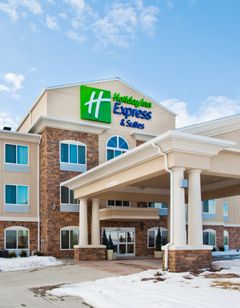 Holiday Inn Express & Suites Omaha I-80
